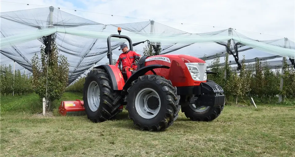 McCormick X4.35m thumbnail 3