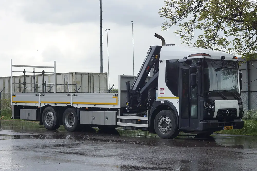 Renault D 26 ACCESS WT P6x2 TAG BOM 280 E6
