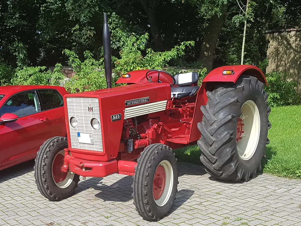 International Harvester 523