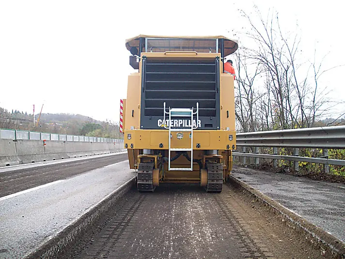 Caterpillar PM200 - 2,2M thumbnail 4