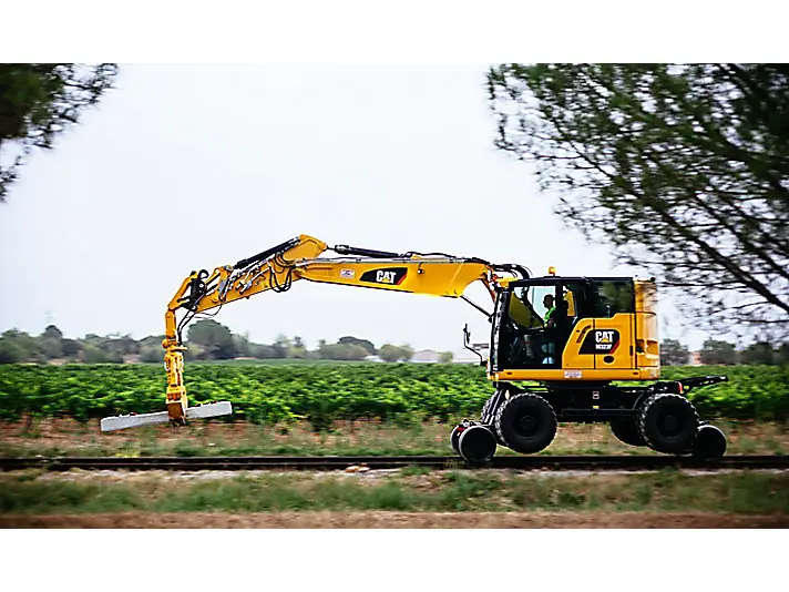 Caterpillar M323F thumbnail 3
