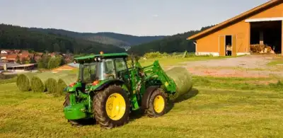 John Deere 5070 M
