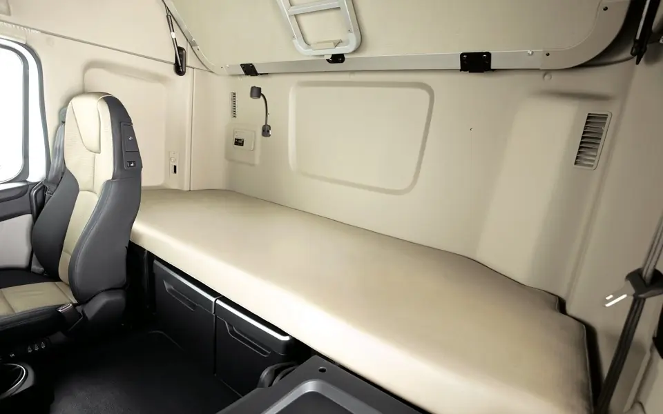 Hyundai Commercial Vehicles P410.42 D6CA41 thumbnail 3