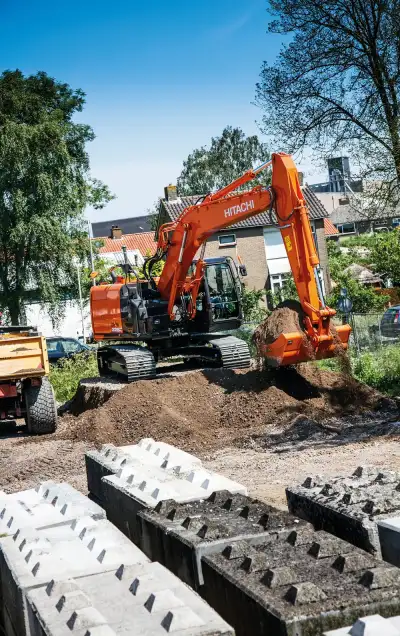 Hitachi ZX225USRLC-6 thumbnail 5