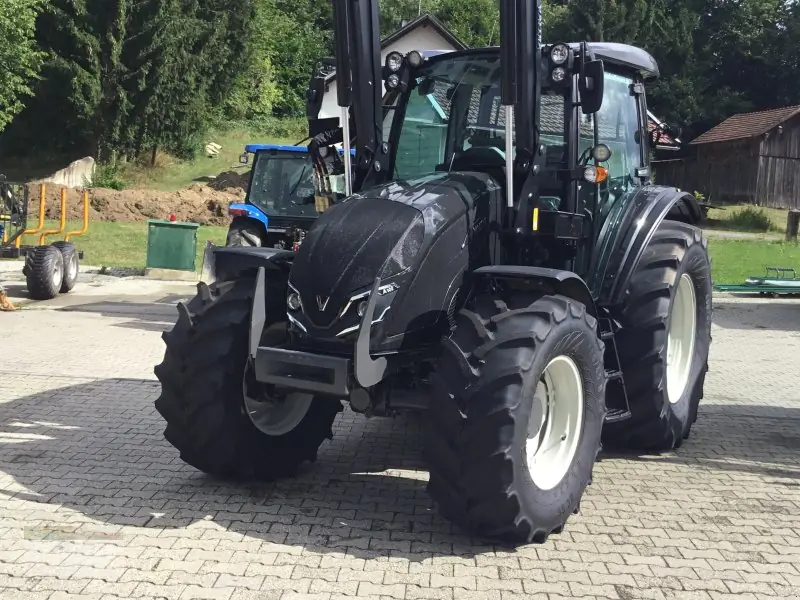 Valtra A105H4