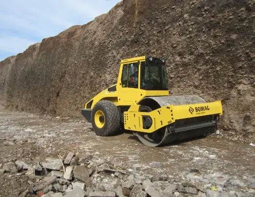 Bomag BW 211 D-4i
