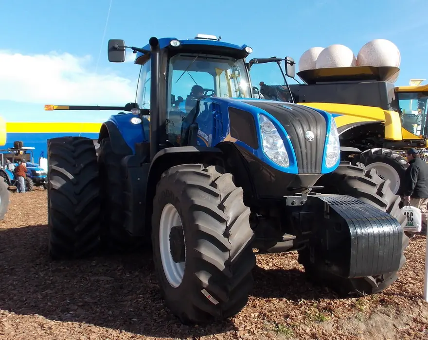 New Holland T8.275