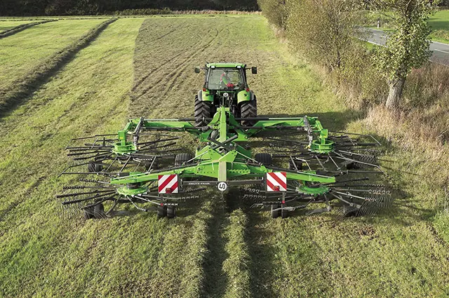 DEUTZ-FAHR SwM 13042 thumbnail 3