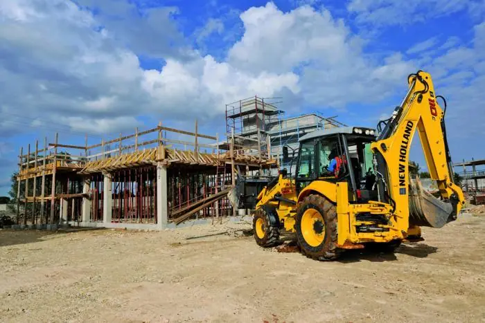 New Holland B110C TC thumbnail 4