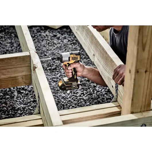 DEWALT DCF840B