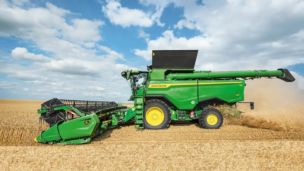 John Deere S7 900