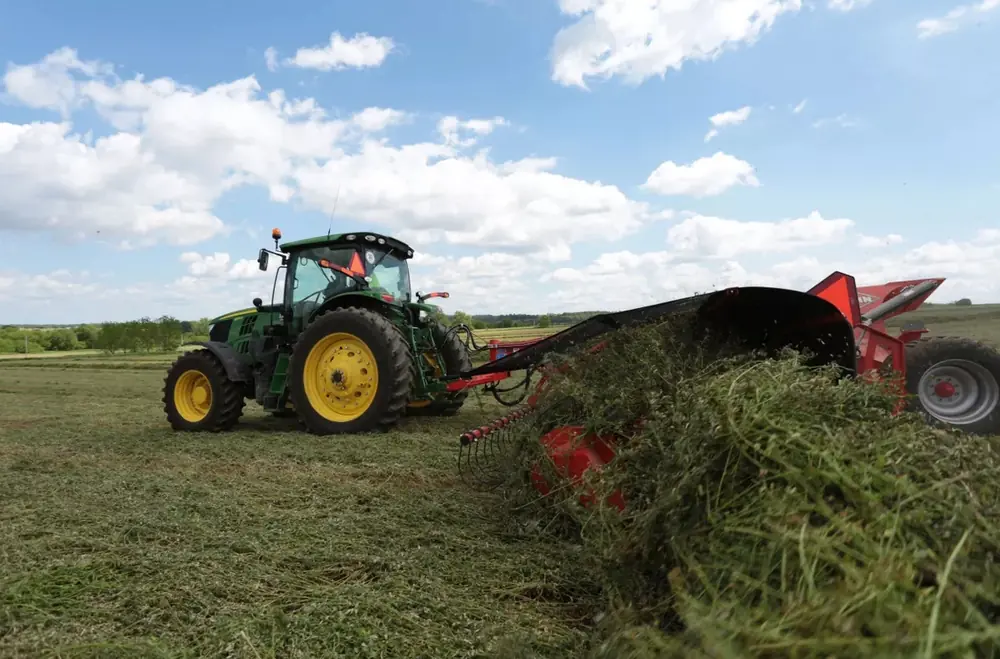 Kuhn MM 890 thumbnail 2