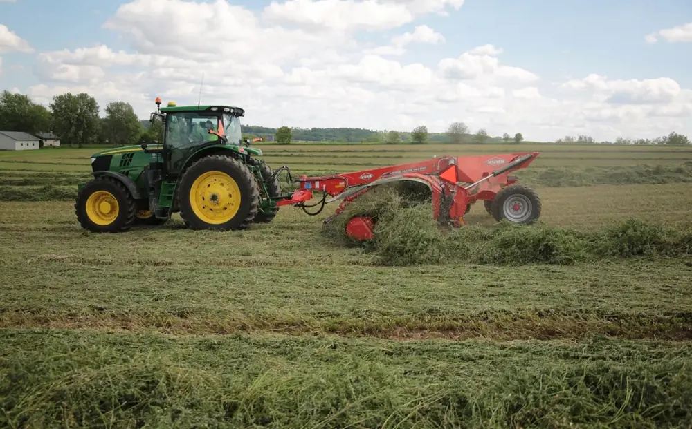 Kuhn MM 890 thumbnail 5
