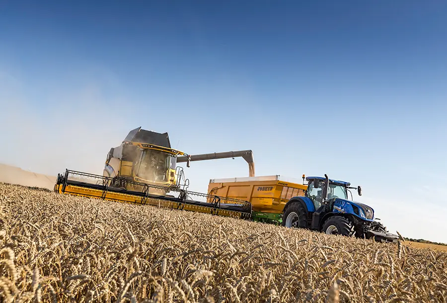 New Holland CX8.85 Tracks thumbnail 3