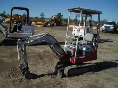 Takeuchi TB 007 thumbnail 3