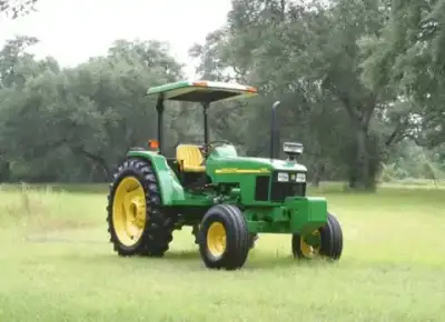 John Deere 5615 V