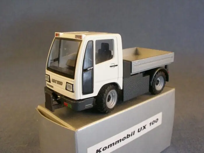 Kommobil UX 100 M