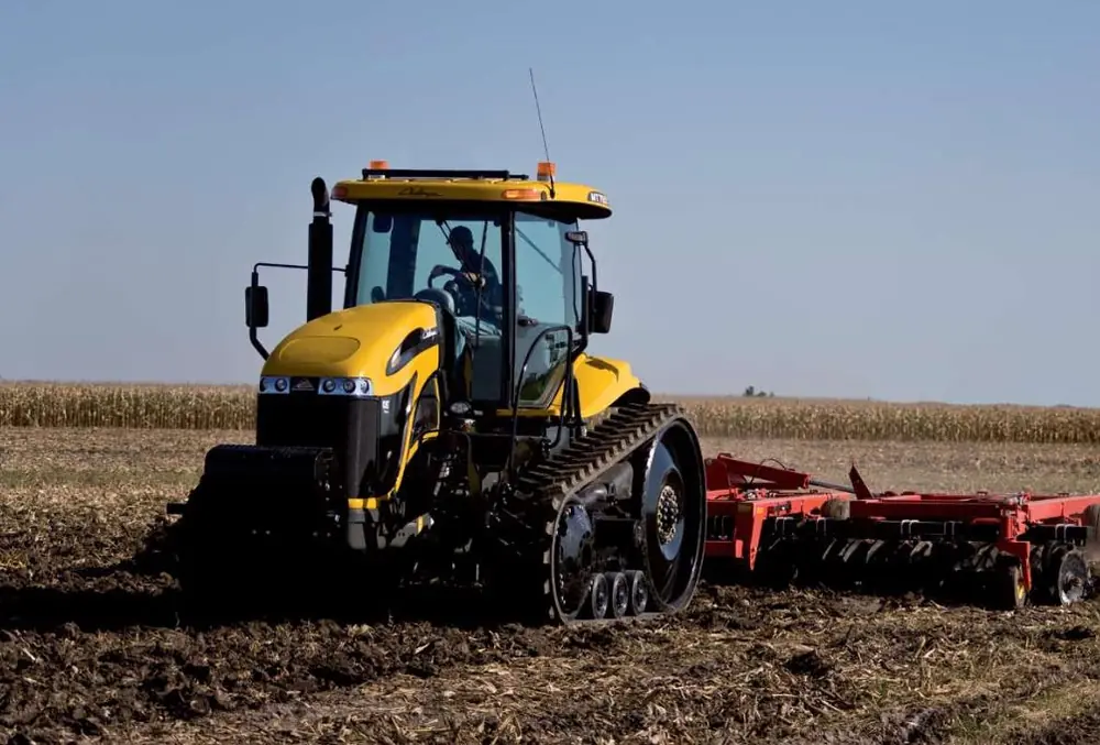Challenger MT745
