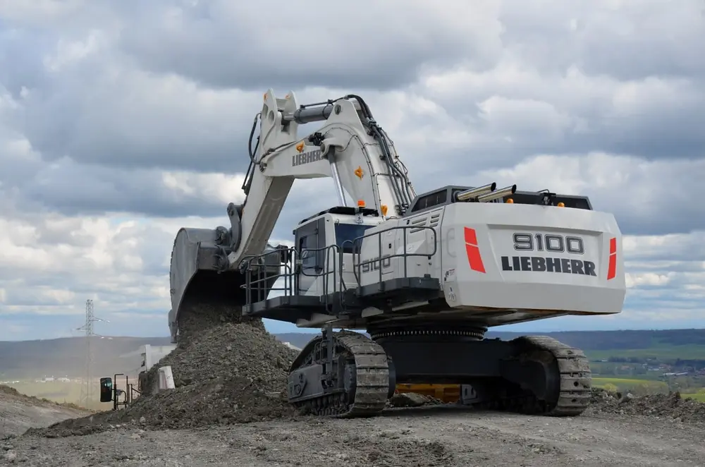 Liebherr R 9100