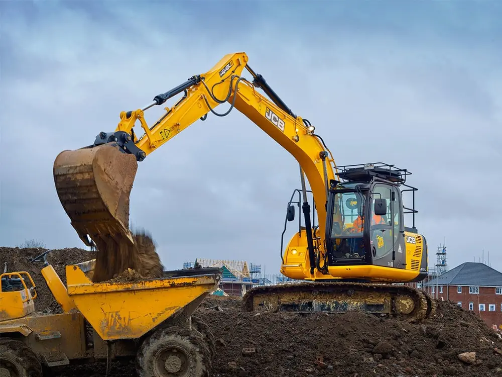 JCB JS131 LC
