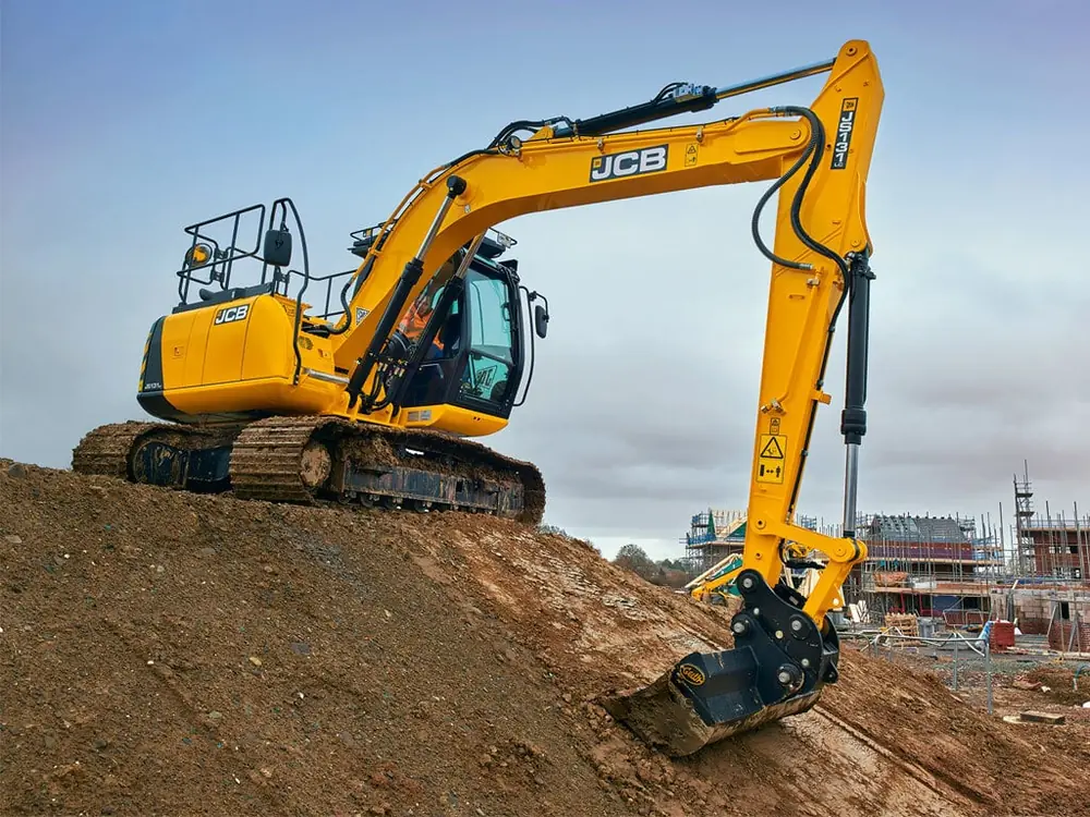 JCB JS131 LC thumbnail 2