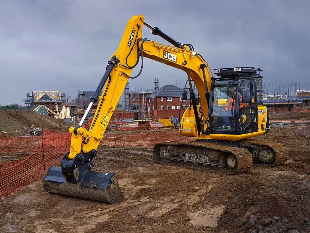 JCB JS131 LC thumbnail 3