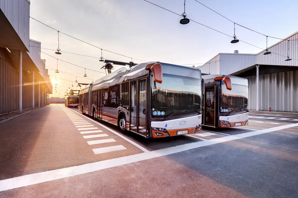 Solaris Urbino 18 electric thumbnail 2