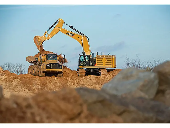 Caterpillar 374F L thumbnail 2