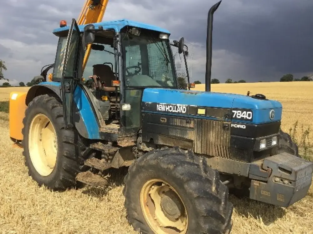 Ford-NH 7840