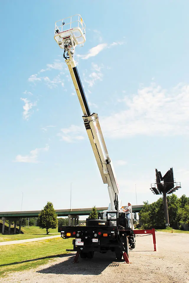 Elliott Equipment G85F HiReach thumbnail 3