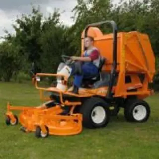 Iseki SF 310