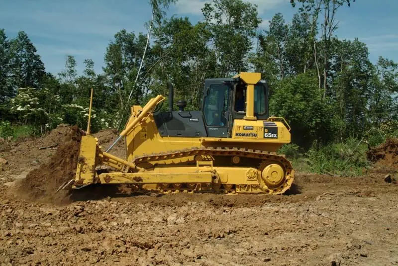Komatsu D65EX-15