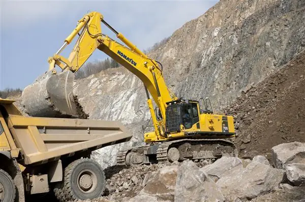 Komatsu PC700LC-8 thumbnail 3