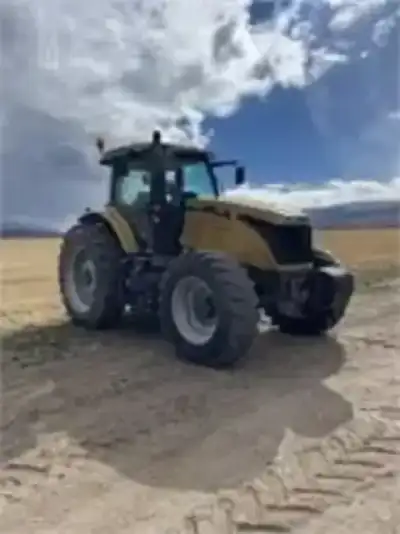 Challenger MT555E