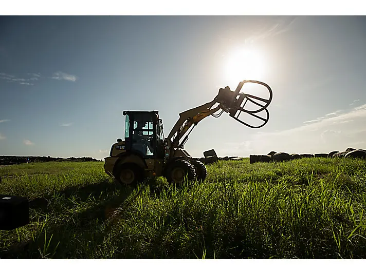 Caterpillar 903D thumbnail 7