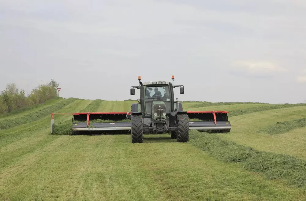 Kuhn Merge Maxx 1092 ISO thumbnail 3