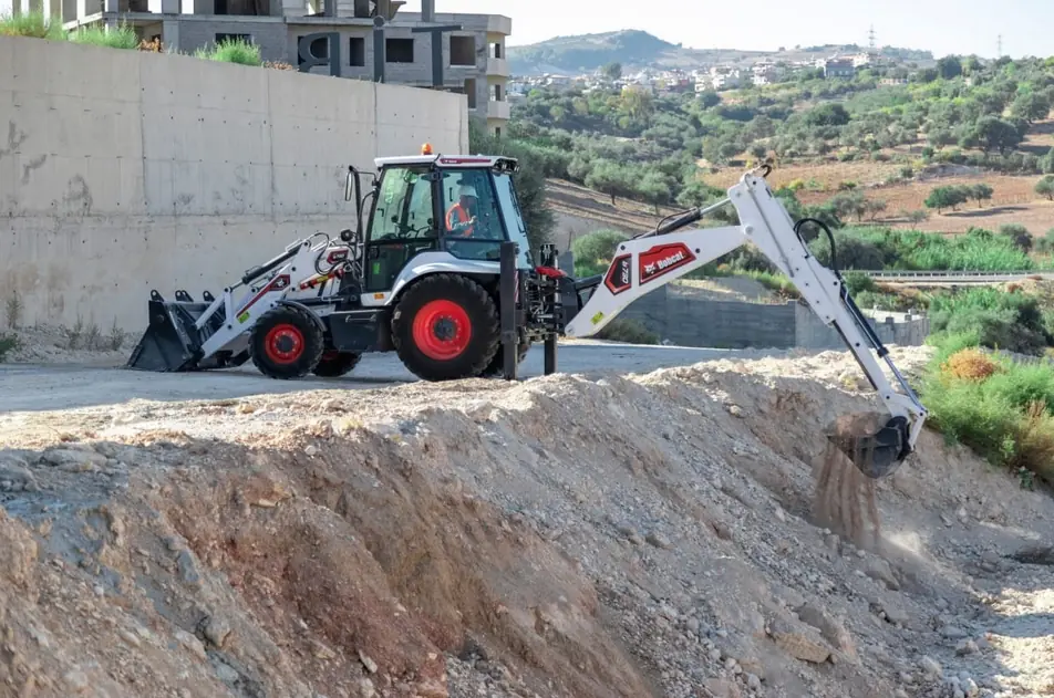 Bobcat B730 thumbnail 6
