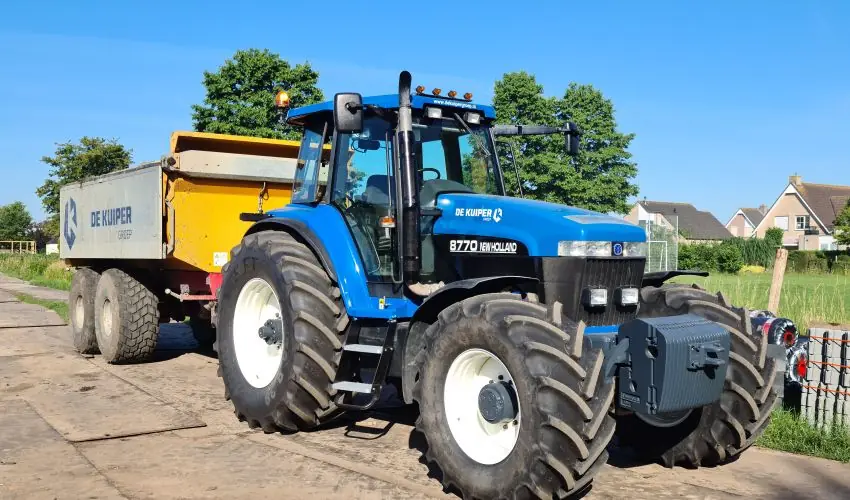 New Holland 8770 (301)