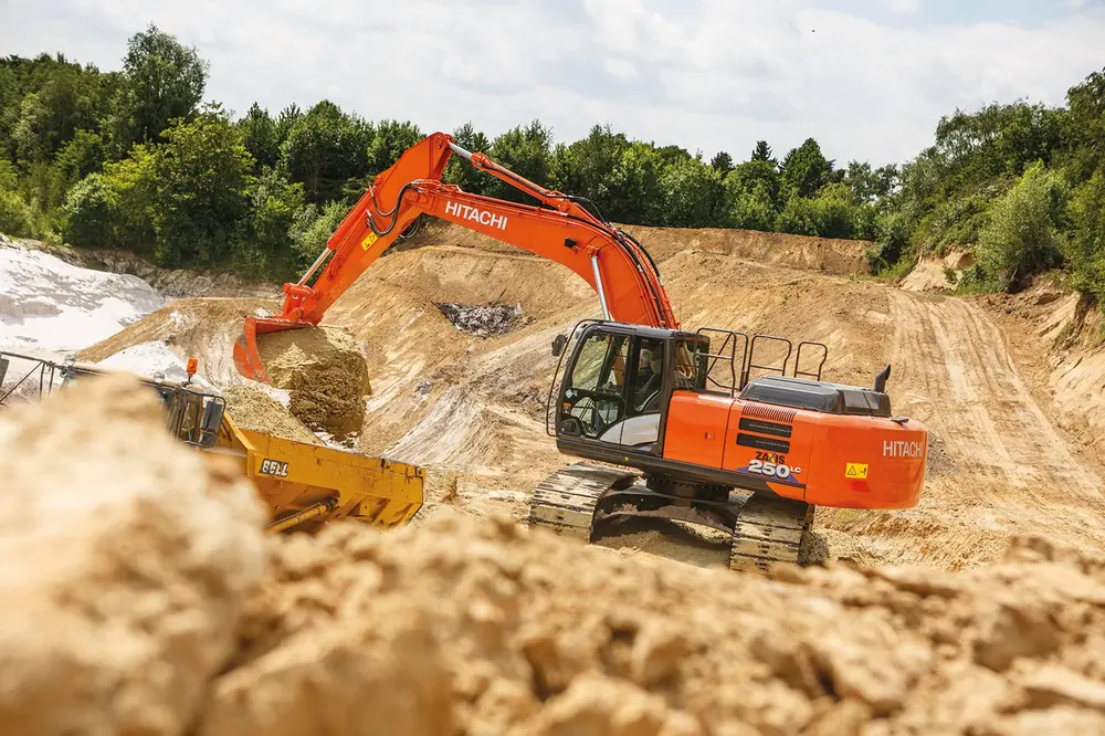 Hitachi ZX250LCN-6 thumbnail 2