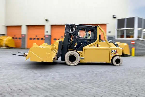 Caterpillar EP70N thumbnail 3