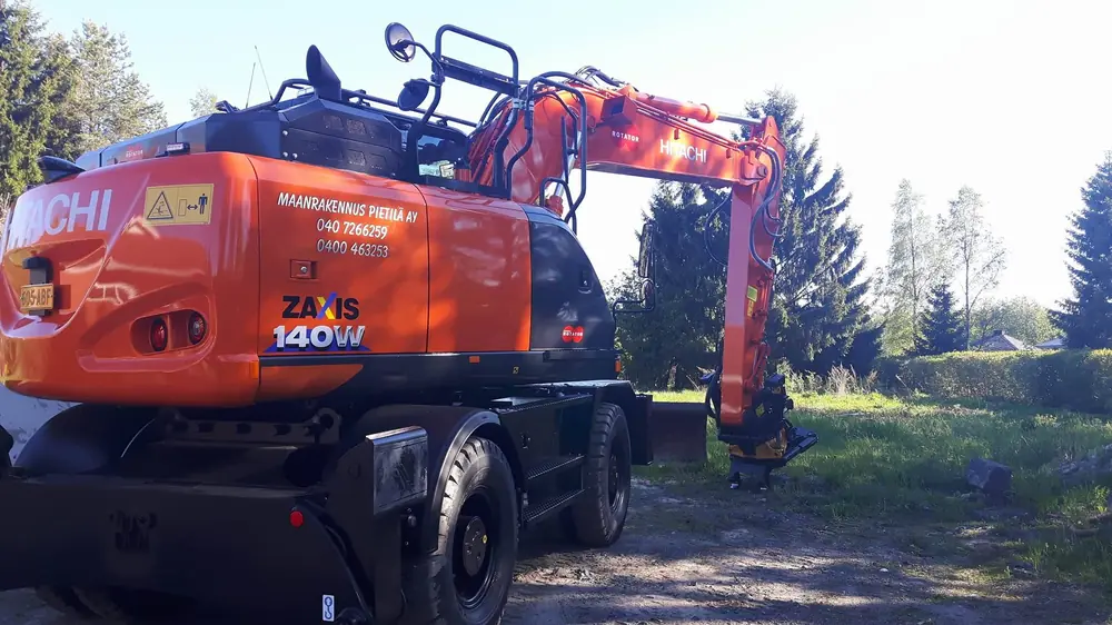 Hitachi ZX140W-6