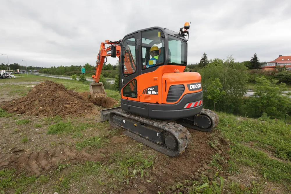 Doosan DX62R-3