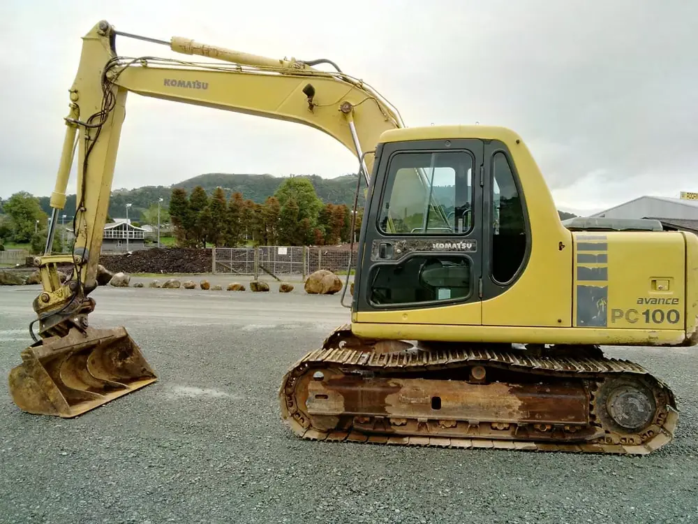 Komatsu PC100-6