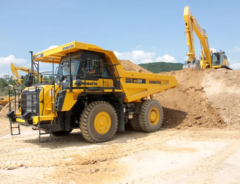 Komatsu HD325-8E0