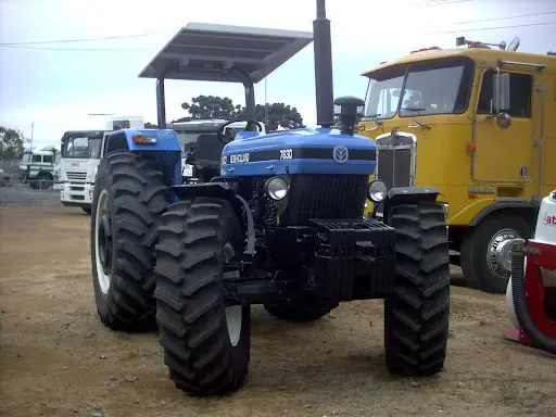 New Holland 7630