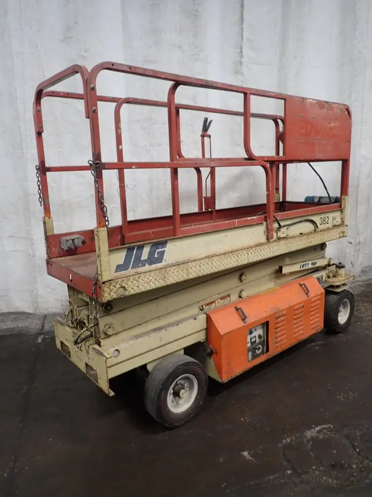 JLG CM 2033