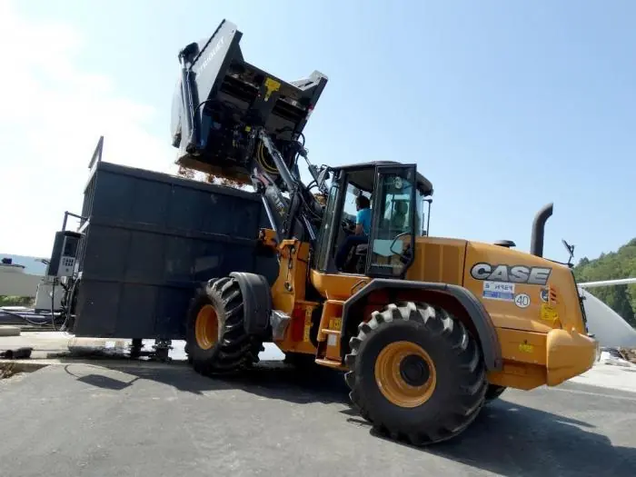 Case 721 F XT