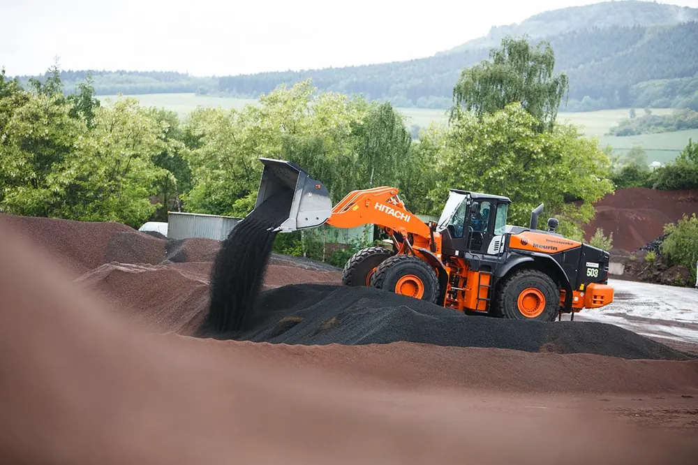 Hitachi ZW 370-5 thumbnail 3