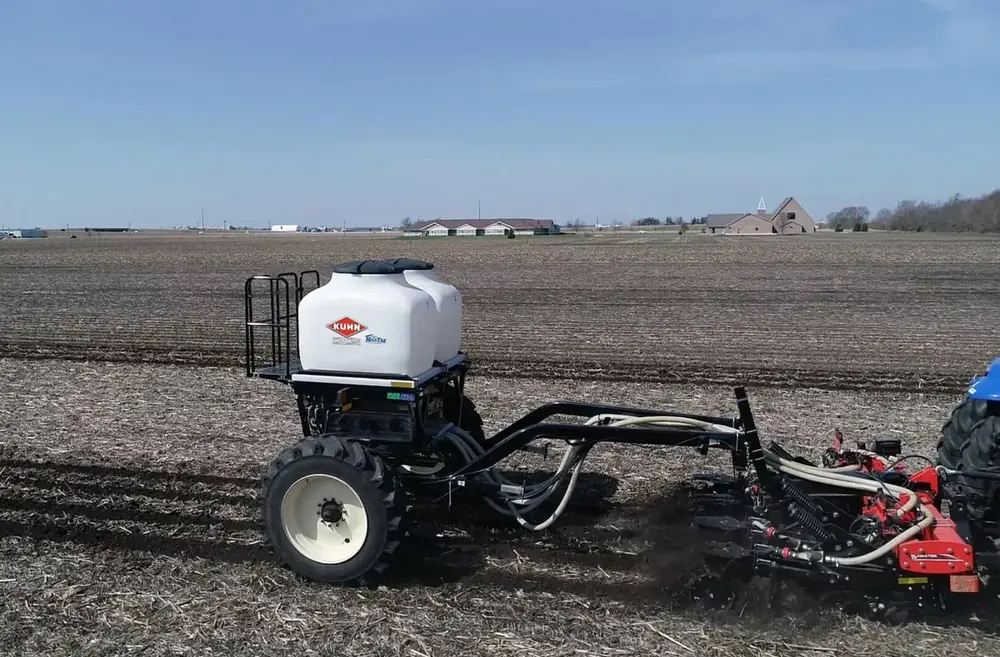 Kuhn Gladiator 1210M-438