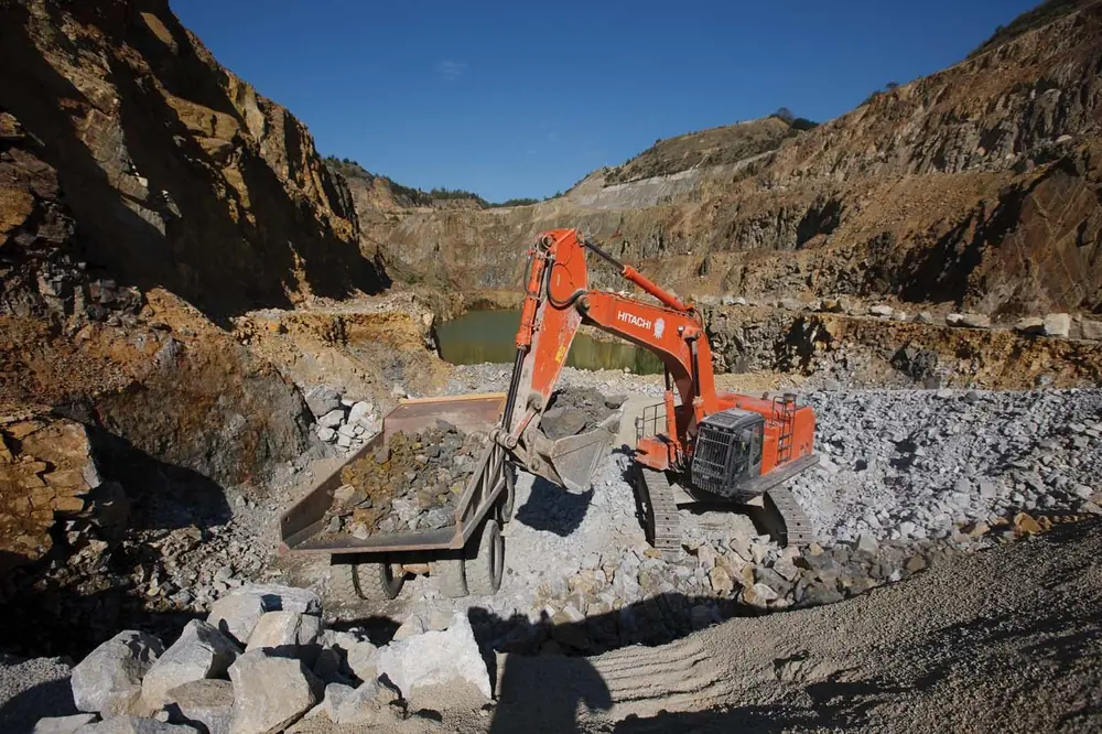 Hitachi ZX 670 LCR-3 thumbnail 2